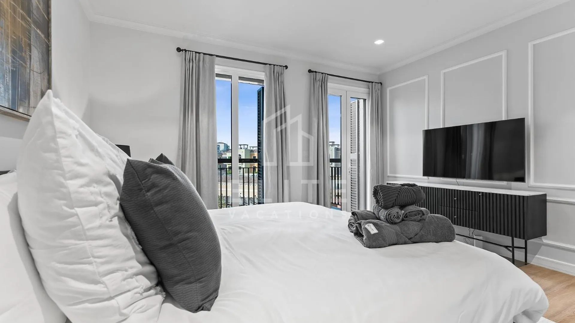 Luxury 4Br Villa Next To J1 Beach With Burj Views Dubai
